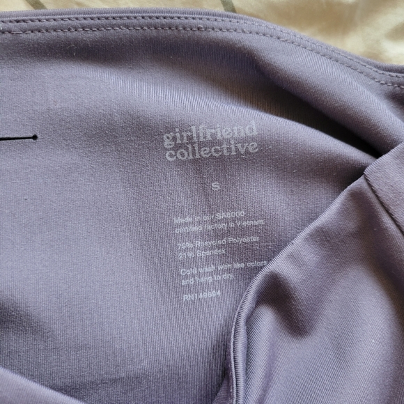 Girlfriend Collective dahlia leggings small capri - Picture 2 of 3